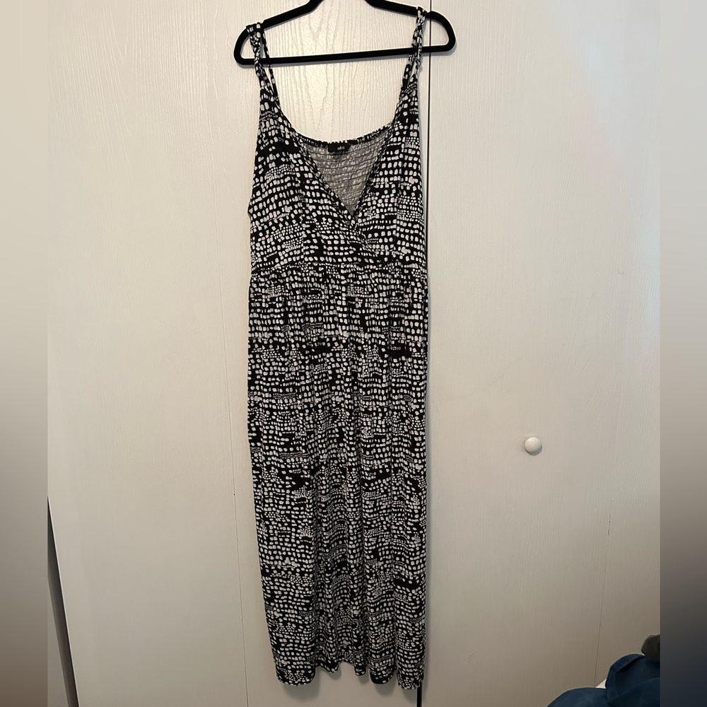 Ellos Knit Surplice Maxi Dress - Black and White